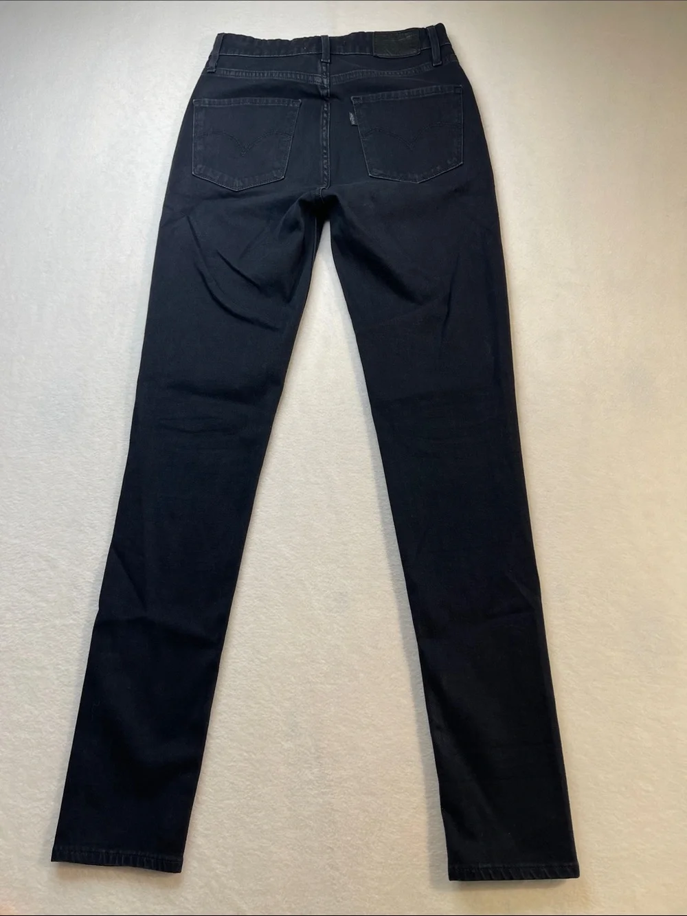 LEVIS 721 HIGH RISE SKINNY SIZE 26 Women's Black Jeans